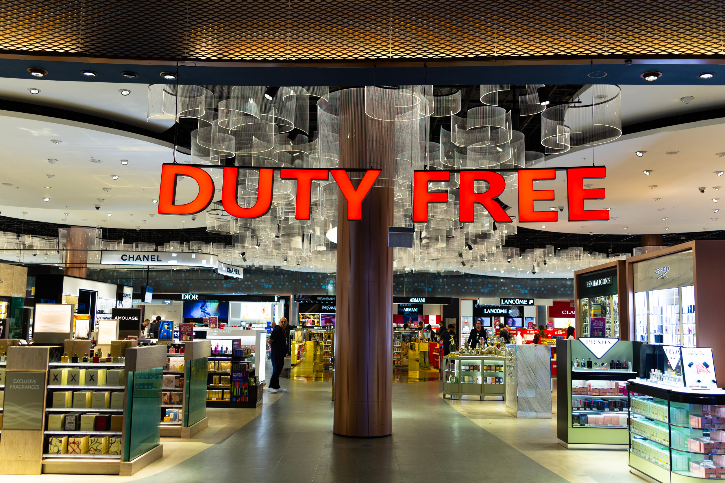 people waiting in the New International Istanbul airport duty free area
