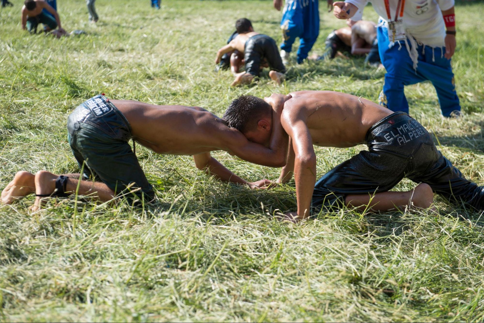 Oil wrestling