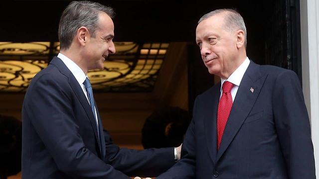 Greece to Grant Visas