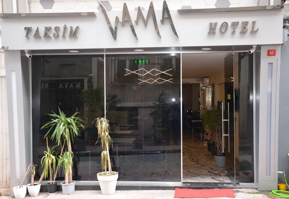 Wama’s, Taksim
